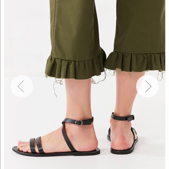 Urban Outfitters black sandals - Picture 5 of 6